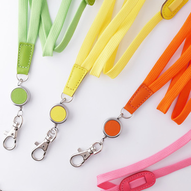 社員証ケースにおすすめのidカードホルダー12選 プレゼントにおすすめの革製やおしゃれなブランド品を紹介