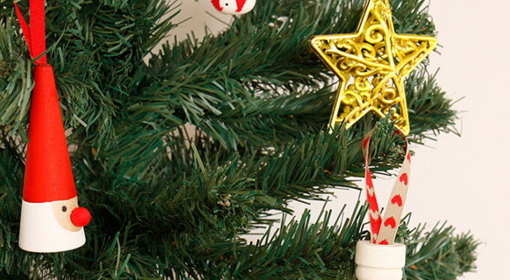 クリスマスを飾るおしゃれな室内オーナメントおすすめ10選 サンタやトナカイ、木製飾りも