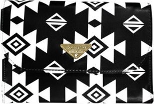 母子手帳おすすめ12選 人気のマグネット式やジャバラ仕様の商品も紹介