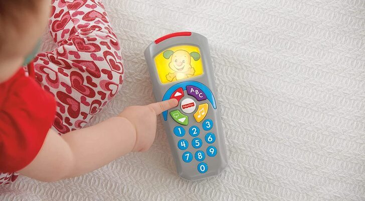 リモコンのおもちゃおすすめ9選 赤ちゃんが大好きなキャラクターものも紹介