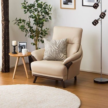 北欧風リクライニングチェア7選 木製フレームやファブリック地でおしゃれに