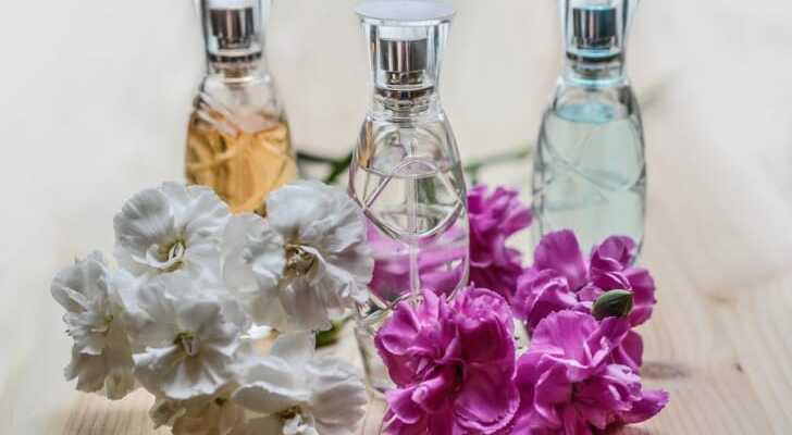 香水の持ち運びに便利なアトマイザー10選 詰め替えの仕方やおすすめのかわいいアトマイザーを紹介