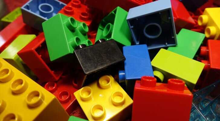 レゴの収納アイデア 出来上がったレゴの収納方法やざっくり収納向きのケースも紹介