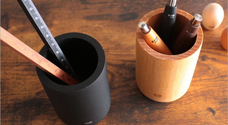 木製や革製などのおしゃれなペン立て10選 クールな大人のデスクにおすすめ