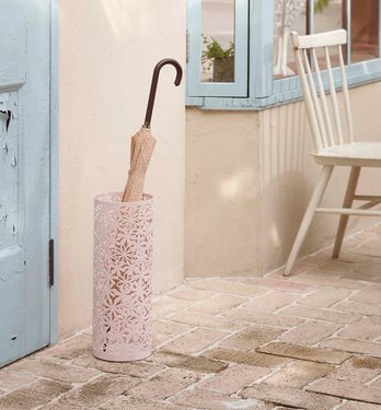玄関をおしゃれにするデザイン性重視の傘立て11選 スタイリッシュなアイアン製やかわいいゴム製など