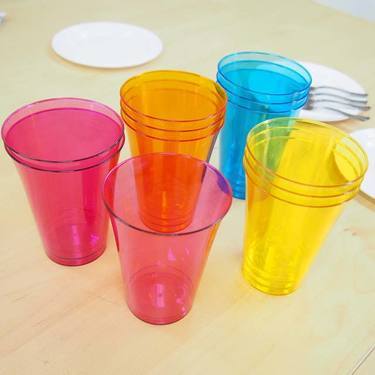 おしゃれなプラスチックコップ14選 パーティーに便利な使い捨てタイプから 食洗機対応の普段使い用コップも紹介