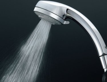 簡単に設置できる強い水圧が気持ちいいシャワーヘッドおすすめ6選 増圧水流でマッサージ効果も