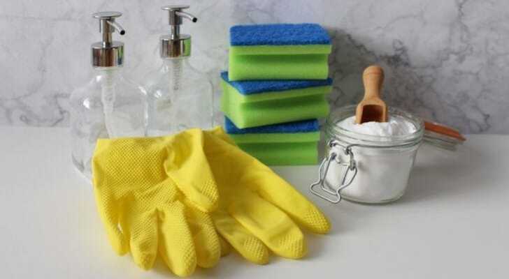 風呂掃除におすすめのスポンジ・ブラシ12選 水垢やカビ対策に適した道具を紹介