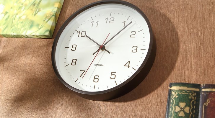 おしゃれな壁掛け電波時計10選 シンプルな木製時計も紹介