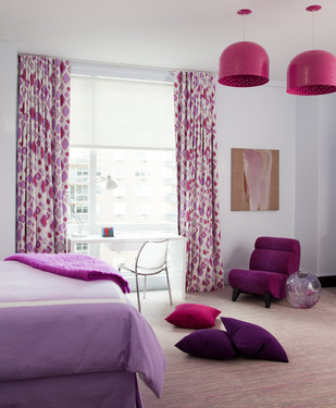 紫のインテリア実例23選 かわいい部屋を演出する雑貨を使ったアイデアも